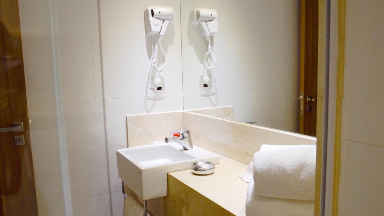 Deluxe Quadruple Room,1588273366:JPEG
